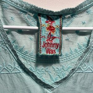JOHNNY WAS - short sleeve top with beautiful embroidery! Size L